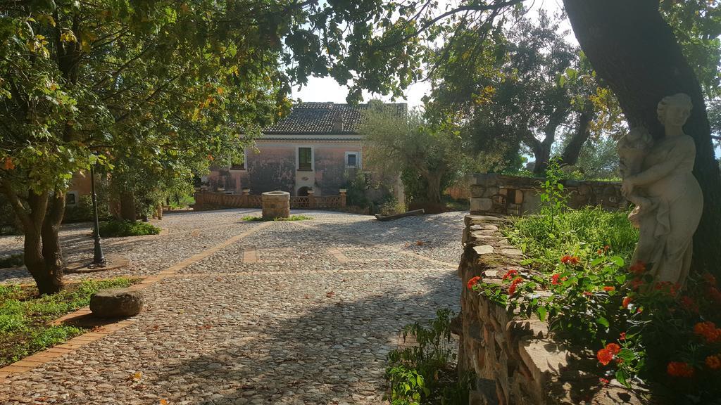 Agriturismo Masseria Fonte Di Maroglio Castrovillari Extérieur photo