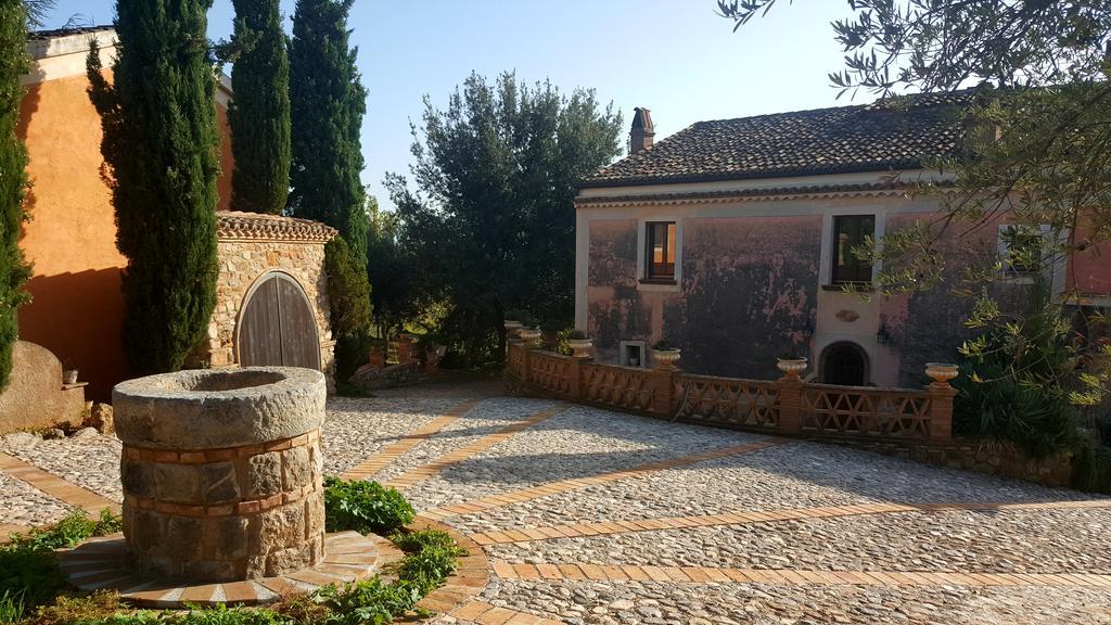 Agriturismo Masseria Fonte Di Maroglio Castrovillari Extérieur photo